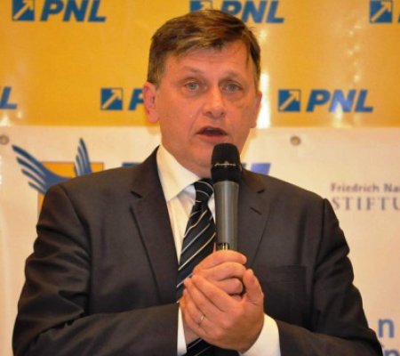 Antonescu: PNL va depune moţiune de cenzură pe CAS şi profit reinvestit, dacă Guvernul nu ia măsuri până la 1 mai